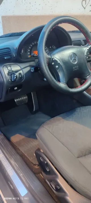 Mercedes-Benz Clase C 2003