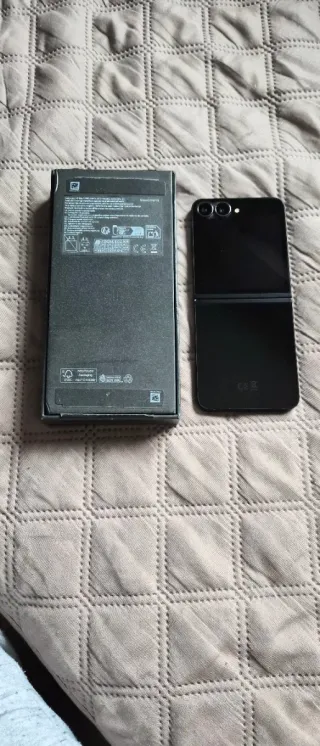 Samsung SM-F761B 8GB/256GB Negro