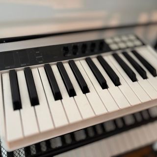 iRig Keys 25 Teclado Controlador MIDI