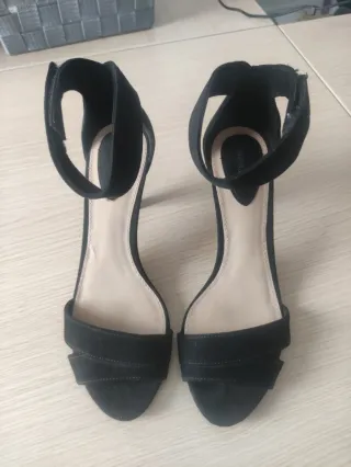 Zapatos Bershka Negros Tacón