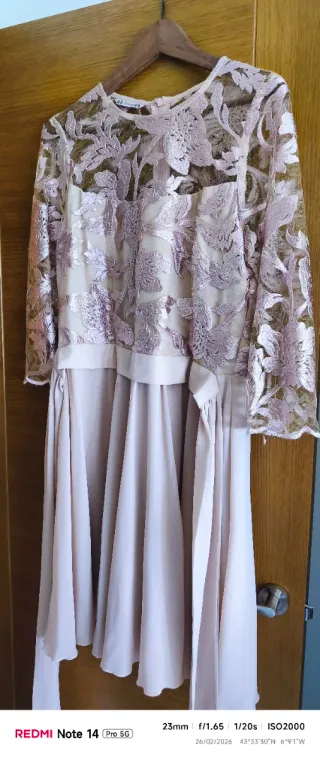 Vestido fiesta encaje beige/rosa