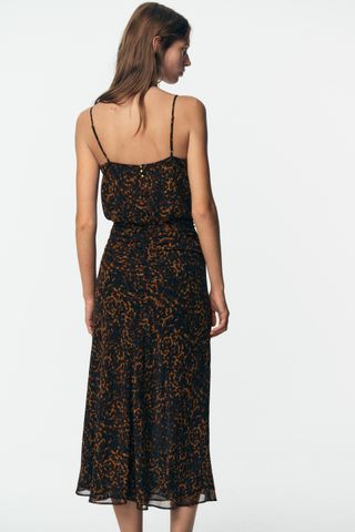Vestido midi leopardo animal print gasa Zara