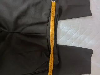 Pantaloni neri taglia S