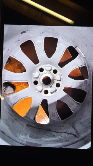 Llantas Delanteras Land Rover