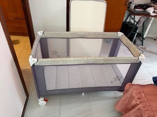 Cuna de viaje con colchón