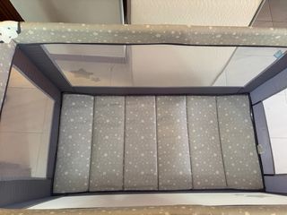 Cuna de viaje con colchón