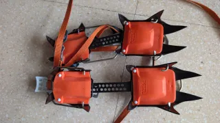 Crampones Petzl Irvis