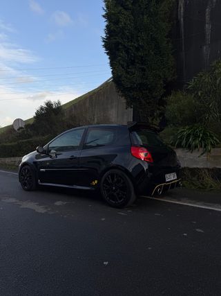 Renault Clio Sport RS203 2009 RedBull Edition