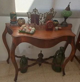 Consola antigua madera y metal