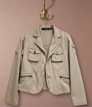 Giacca stile casual chic beige