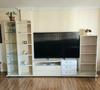 Mueble de salón lacado blanco