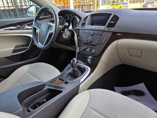 Opel Insignia 1.8 16v Essentia