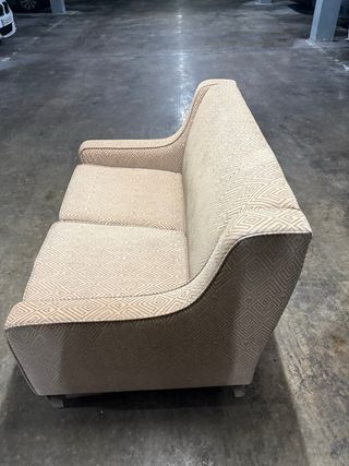 2 Sofás de 2 plazas beige y marrón