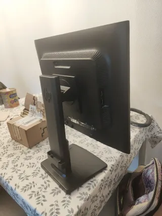 Monitor HP Elite Display E190i