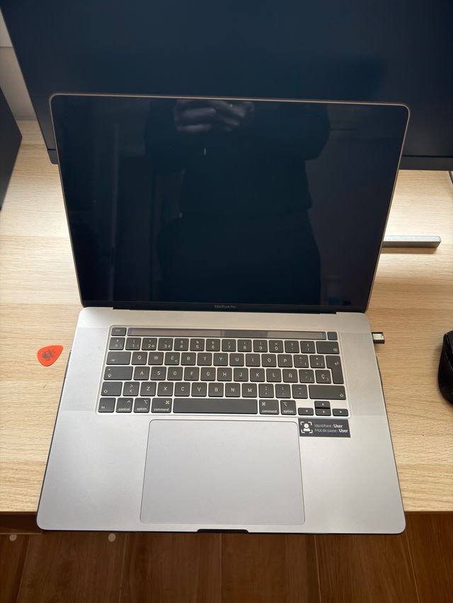 MacBook Pro Retina 16 i7 2019 32gb ram