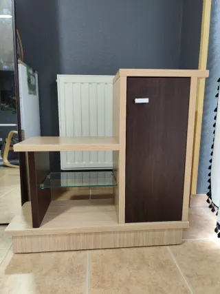 Mueble recibidor con espejo