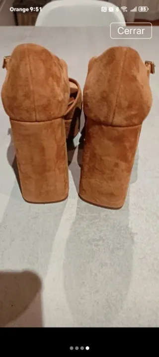 Zapatos de tacón Zara marrones