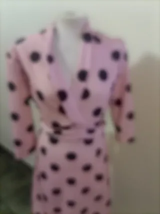 Vestido rosa lunares