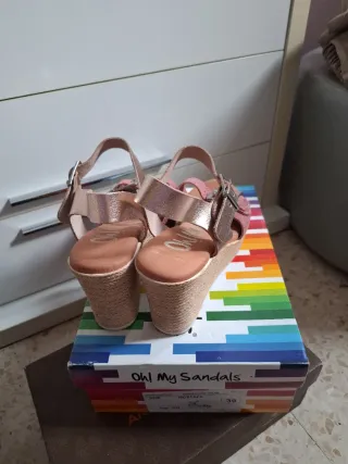 Sandalias Oh! My Sandals doradas y rosas T.38
