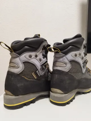 Botas de alpinismo rígidas Bestard mujer