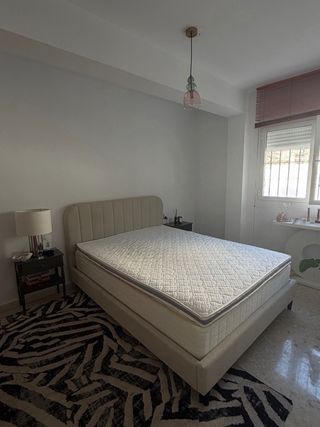 Cama Matrimonio y colchon 150 x 200 cm