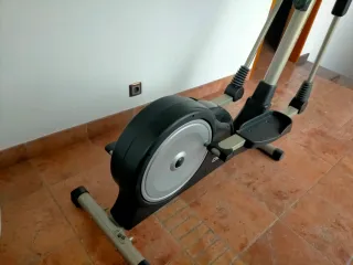 Elíptica CARE casi nueva