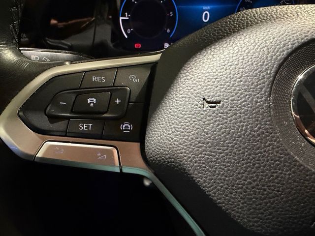 Volkswagen Golf 8 2.0 TDI