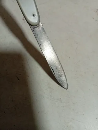 Navaja antigua pequeña