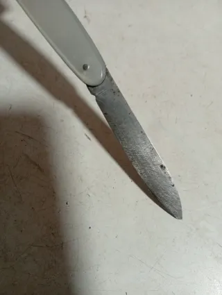 Navaja antigua pequeña