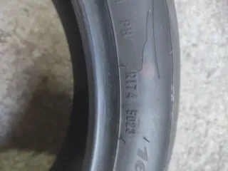 Neumático Pirelli 160 60 R17 Trasero
