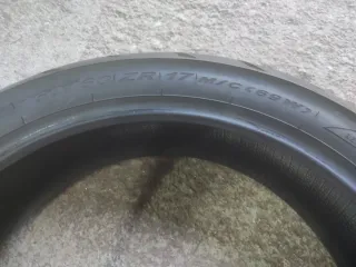 Neumático Pirelli 160 60 R17 Trasero