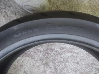 Neumático Pirelli 160 60 R17 Trasero