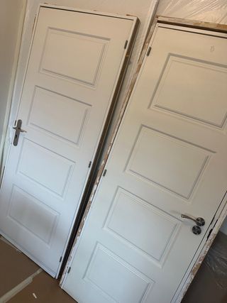 Puertas blancas interiores