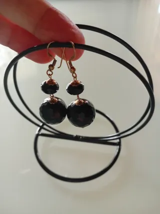 4 Paia Orecchini Perla Neri Rossi Beige e Bianchi