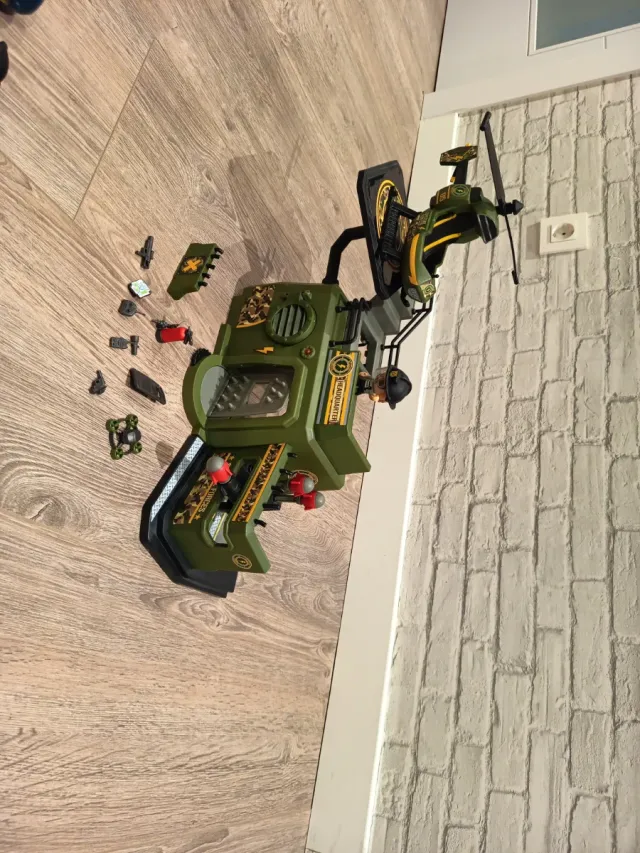 PINYPON ACTION Base Fuerzas Especiales