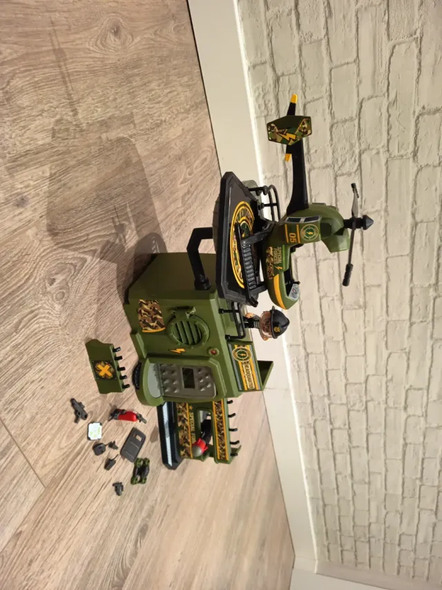 PINYPON ACTION Base Fuerzas Especiales