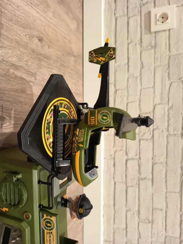 PINYPON ACTION Base Fuerzas Especiales