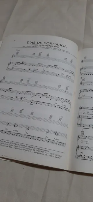 Libro partituras AVALANCHA. Héroes del Silencio.