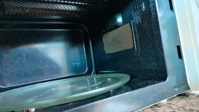 Microondas Cecotec ProClean 3110 para reparar