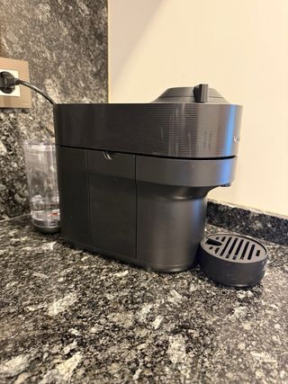 Cafetera Nespresso Vertuo Pop Negra