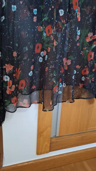 Blusa Mango floral con lazada