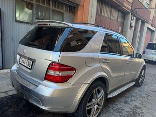 Mercedes-Benz ML320