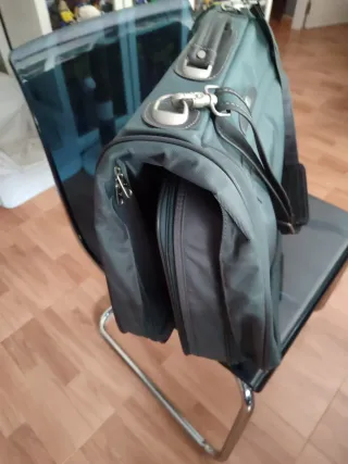 Maletín Samsonite porta trajes y corbatas
