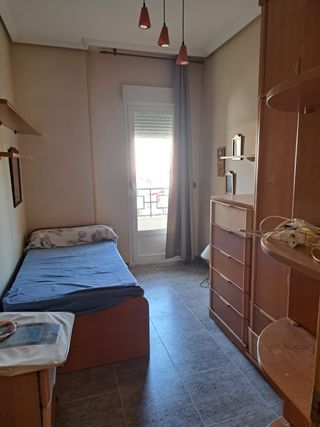 SE ALQUILA PISO EN MARTOS