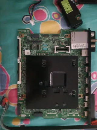 Placa Electrónica   SAMSUNG Modelo QE55Q70RAT