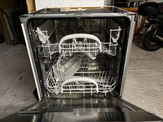 Lavavajillas Zanussi panelable.