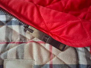 Chaqueta Burberry Roja Acolchada