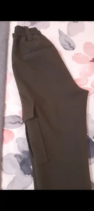 Pantalón cargo verde  militar mujer