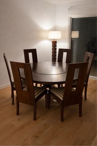 Mesa redonda madera maciza + 6 sillas