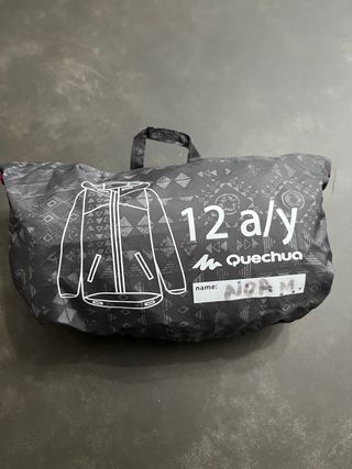 Chubasquero Quechua 12 años convertible en bolsa